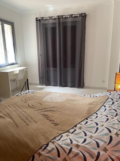 Villa Serenice - F2 Au Calme, Climatise, Wifi Et Parking Gratuit Εξωτερικό φωτογραφία